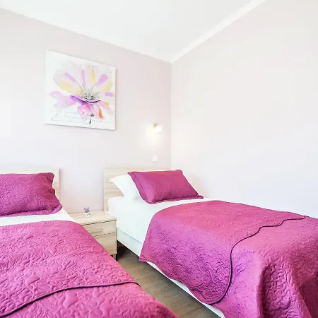 公寓 In With Free Wifi 扎达尔