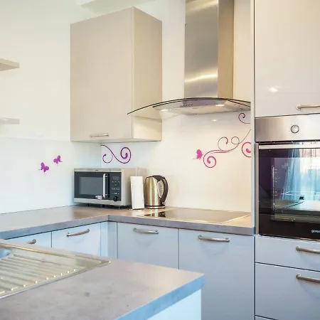 Appartement In With Free Wifi *