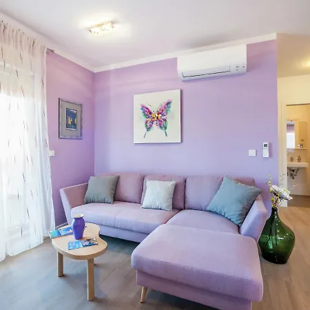 Lejlighed In With Free Wifi *