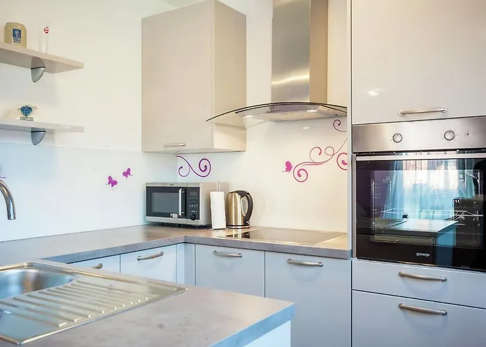 Appartement In With Free Wifi *